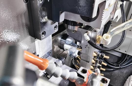 TSUGAMI SS207: una máquina CNC para el mecanizado de piezas complejas de alta precisión