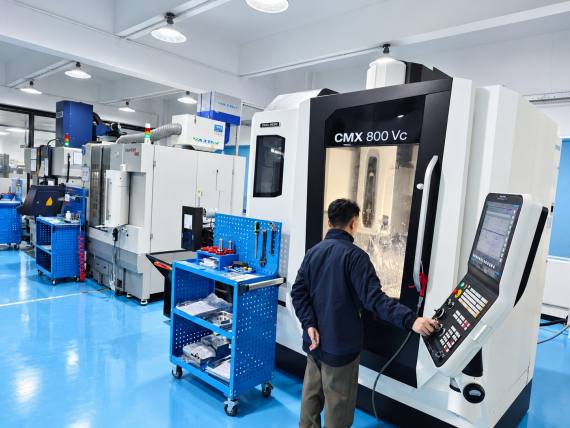 modern-cnc-machine-3.jpeg
